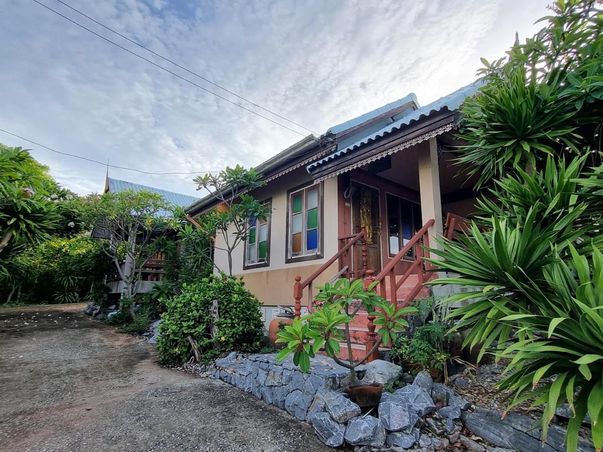 Hello Sichang Bungalow Ko Sichang Exterior foto